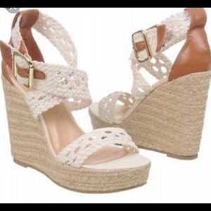 FINAL SALE!! Steve Madden P River wedge